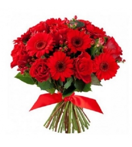 Букет красных цветов  „Красная любовь“